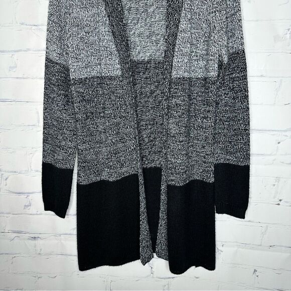Karen Scott XS cardigan sweater - Picture 2 of 6